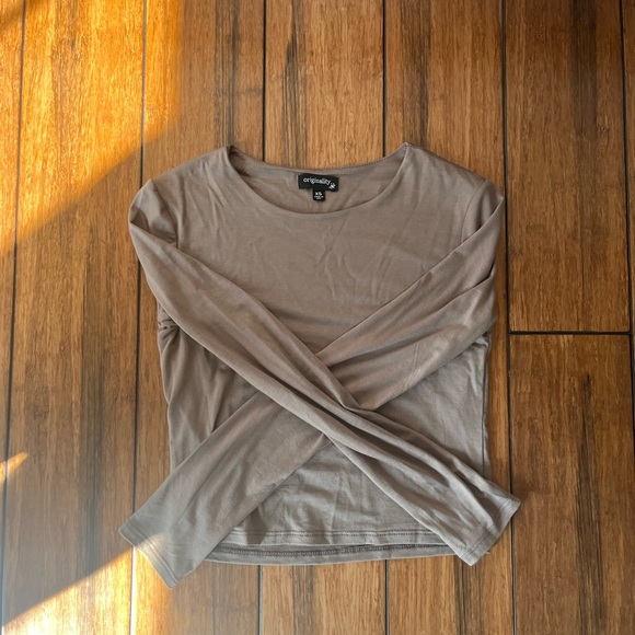 originality Tops - cropped long sleeve top